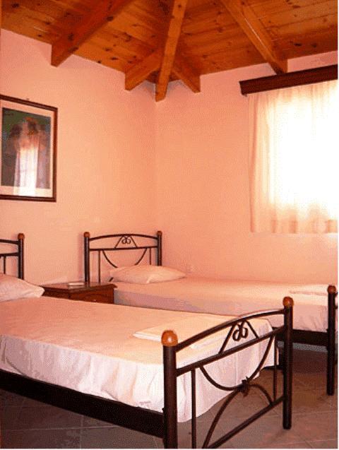 Corali Beach Tsilivi  Bilik gambar