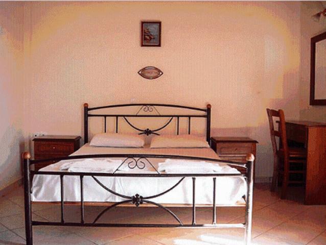 Corali Beach Tsilivi  Bilik gambar